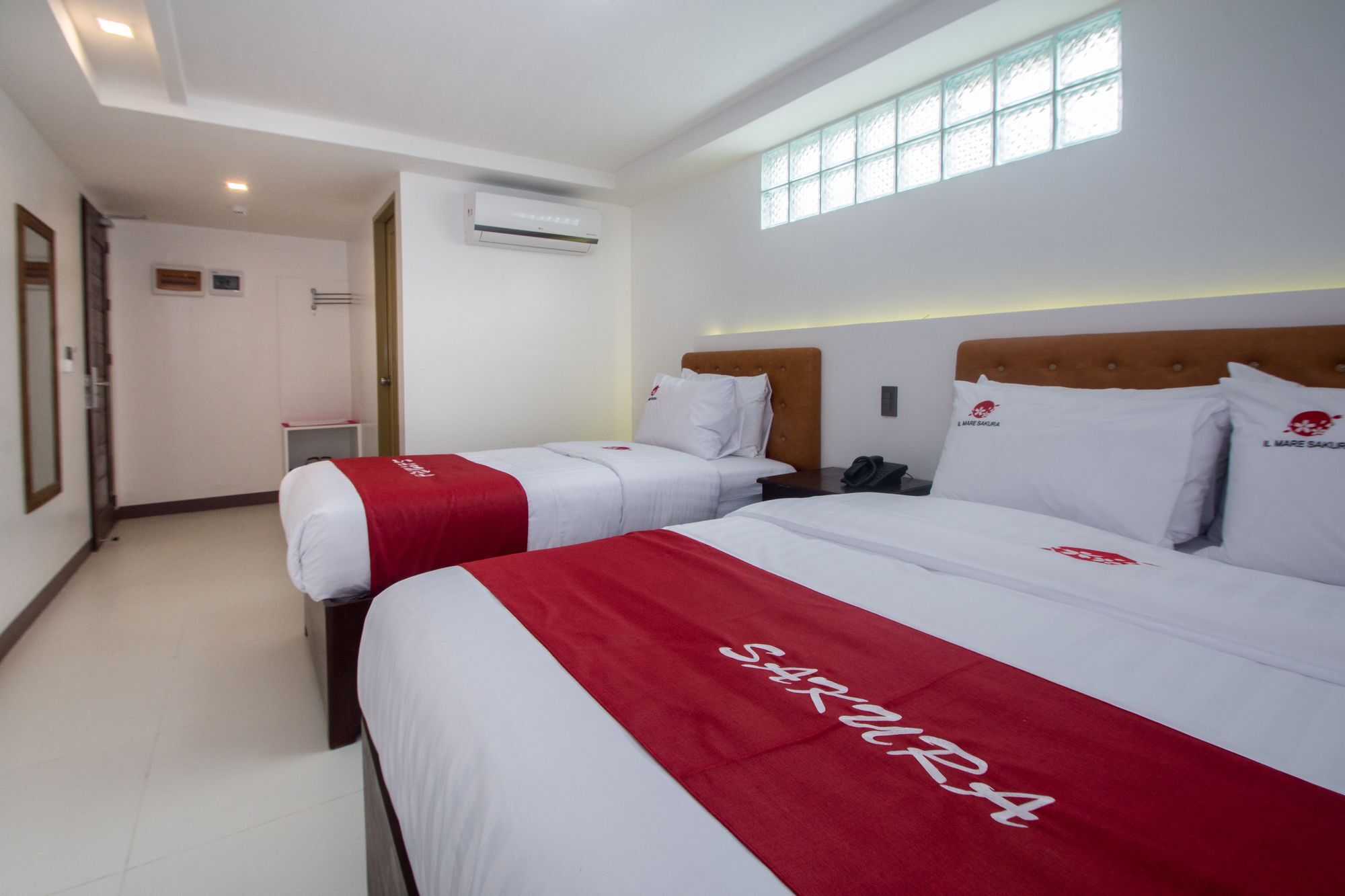 IL Mare Sakura Resort Boracay Balabag  Bagian luar foto
